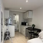 Equipe Confort Proche De Toutes Commodites Apartmán