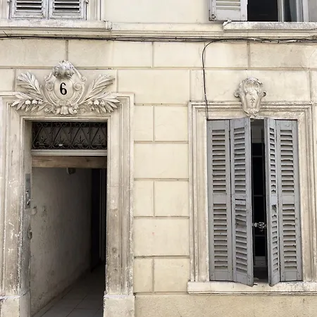 Equipe Confort Proche De Toutes Commodites *